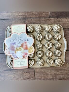 Williams Sonoma Nordic Ware Mini Tea Cake Pan - 30 Cavity Cast Aluminum Bundt
